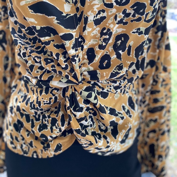 Topshop Twist Front Long Sleeve Top⭐️NWT⭐️ - Picture 7 of 13